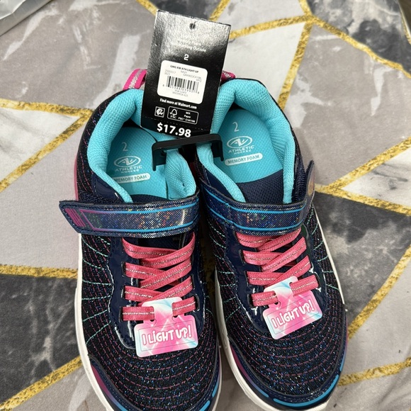 COPY - Athletic Works Toddlers Girls Low Top Light up Sneakers. - Picture 7 of 8